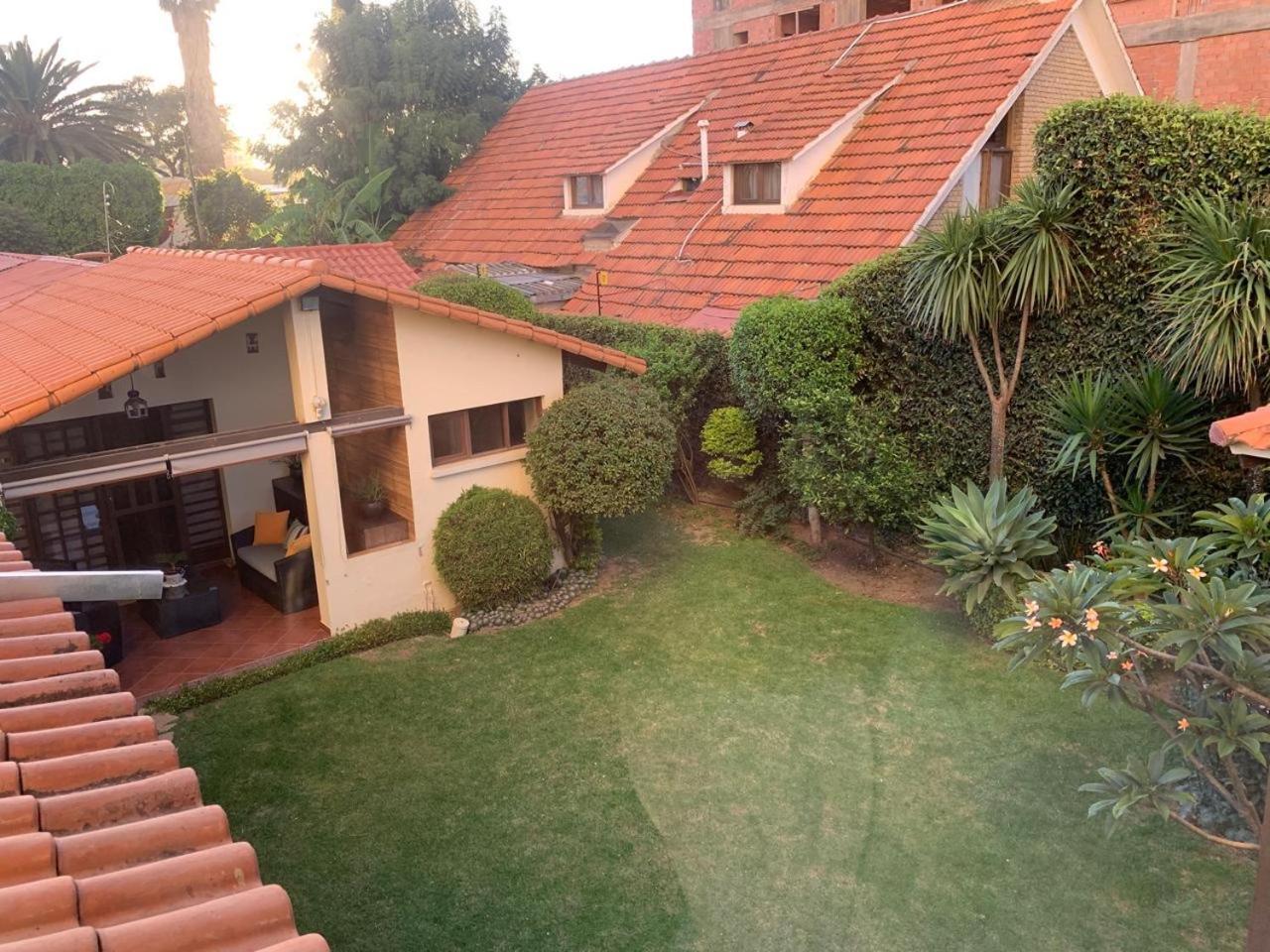 Apartamento Con Jardin Cochabamba Exterior photo